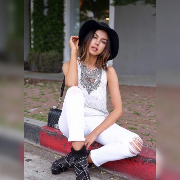 🔥HP🔥 White distressed high rise ankle jeans 👖 - Picture 3 of 8